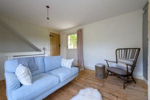Sitting Room- click for photo gallery